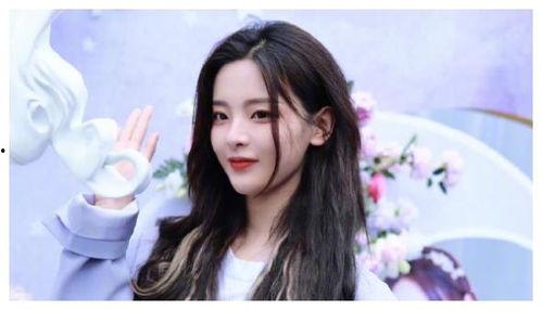 娱乐圈吃瓜少女张小寒,揭秘“吃瓜少女”张小寒的瓜界传奇